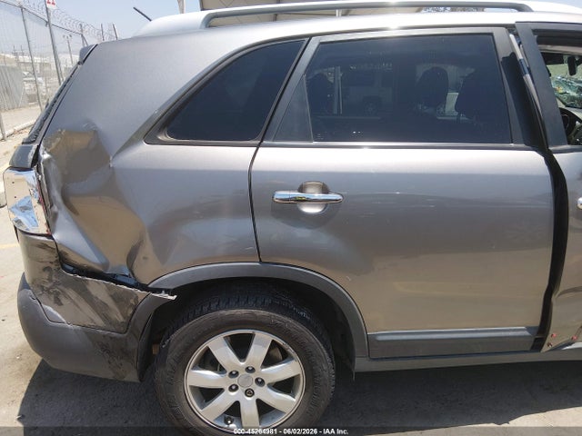 Продажа на аукционе авто 2011 Kia Sorento Lx, vin: 5XYKT3A19BG081747, номер лота: 45264981