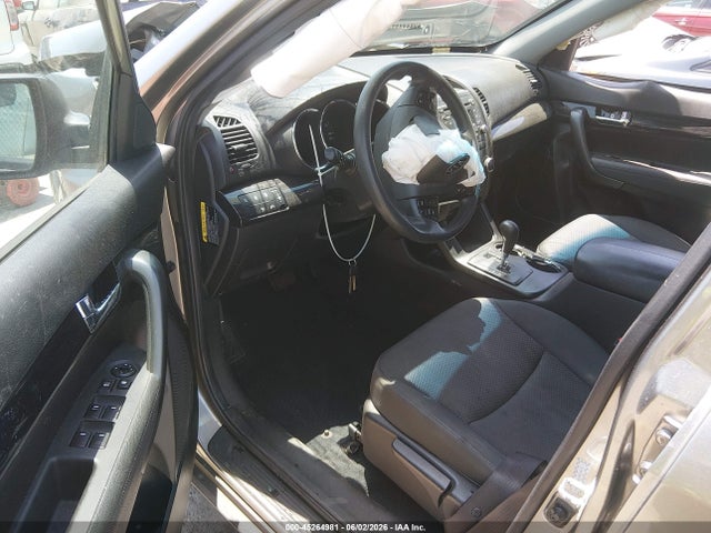 Продажа на аукционе авто 2011 Kia Sorento Lx, vin: 5XYKT3A19BG081747, номер лота: 45264981