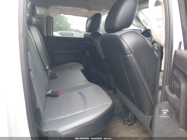 45264990 :رقم المزاد ، 1C6RR6FG3MS534065 vin ، 2021 Ram 1500 Classic Tradesman  4x2 6'4 Box مزاد بيع