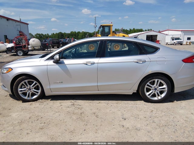 3FA6P0UU1JR278819 Ford Fusion Hybrid S