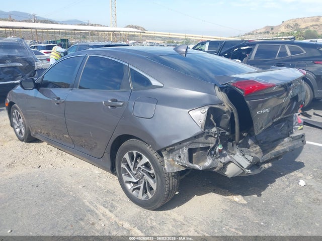 Honda CIVIC EX 2018 2HGFC2F70JH514186 Image 3