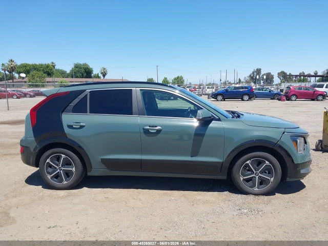 KIA NIRO SX 2023 KNDCT3LE2P5061120 Image 13