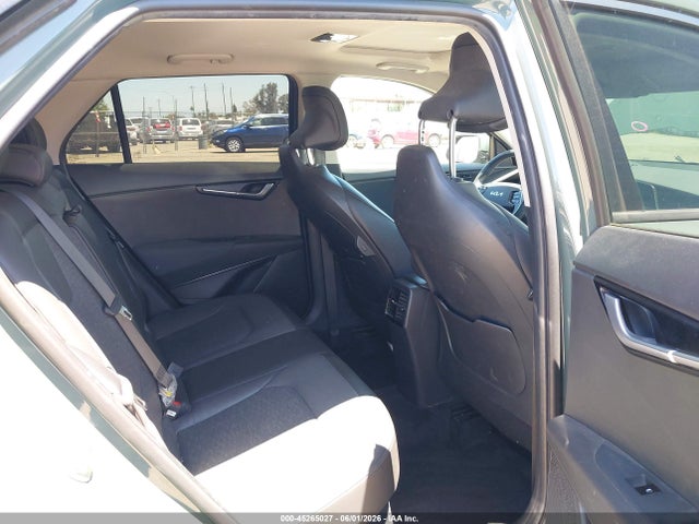 KIA NIRO SX 2023 KNDCT3LE2P5061120 Image 8