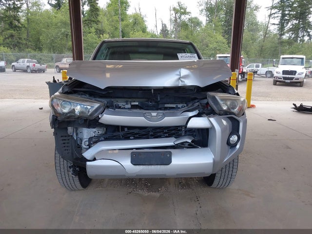 Toyota 4RUNNER SR5 2016 JTEBU5JR1G5378232 Image 12