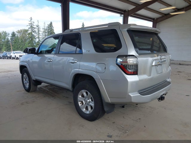 Toyota 4RUNNER SR5 2016 JTEBU5JR1G5378232 Image 3