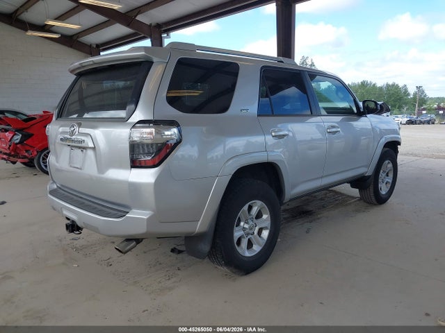 Toyota 4RUNNER SR5 2016 JTEBU5JR1G5378232 Image 4