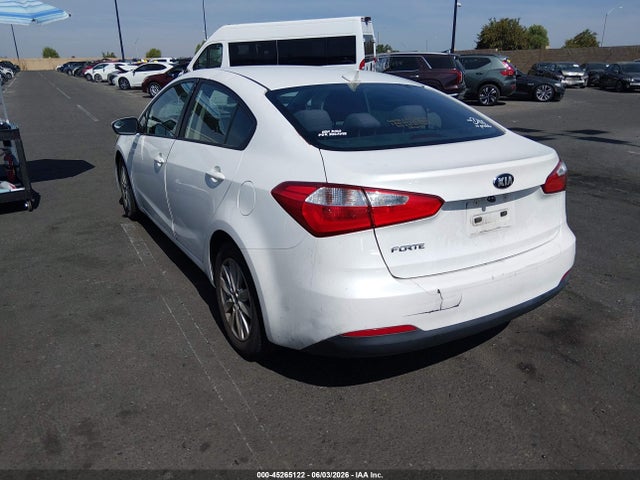 KIA FORTE LX 2016 KNAFX4A66G5479857 Image 3