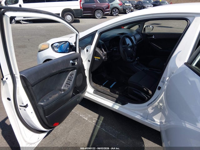 KIA FORTE LX 2016 KNAFX4A66G5479857 Image 5