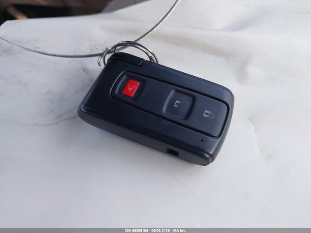 2005 Toyota Prius მანქანა იყიდება აუქციონზე, vin: JTDKB20U950130741, აუქციონის ნომერი: 45265164