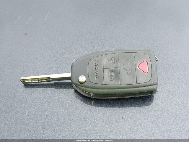 45265167 :رقم المزاد ، YV1VW27534F040698 vin ، 2004 Volvo V40 A/lse مزاد بيع
