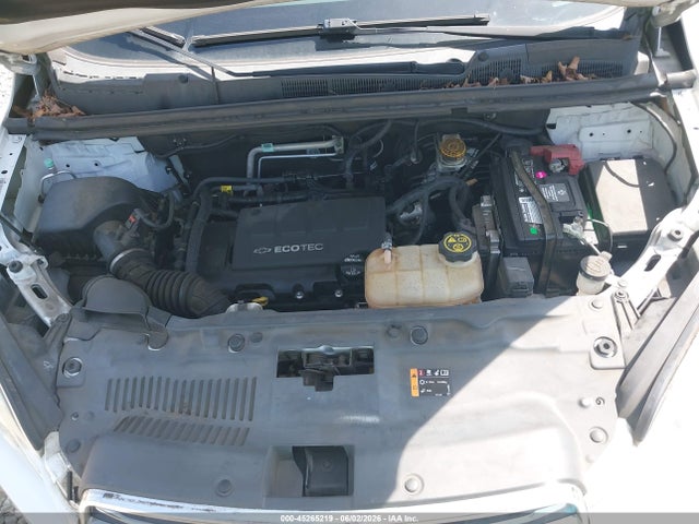 3GNCJLSB9GL272478 Chevrolet Trax Lt