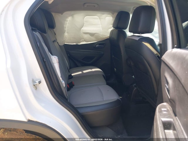 3GNCJLSB9GL272478 Chevrolet Trax Lt