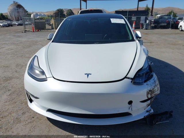 Tesla Model 3 Long Range Dual Motor All-wheel Drive 2022 5YJ3E1EB3NF323899 Image 14