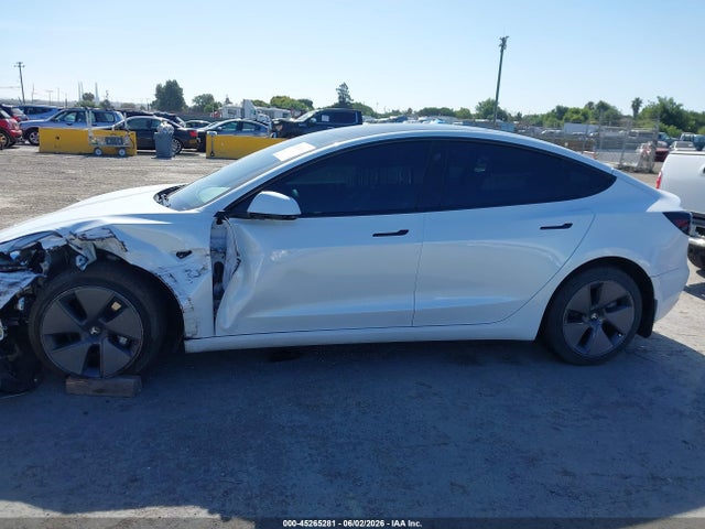 Tesla Model 3 Long Range Dual Motor All-wheel Drive 2022 5YJ3E1EB3NF323899 Image 16