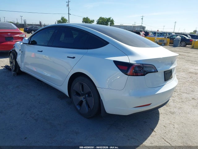 Tesla Model 3 Long Range Dual Motor All-wheel Drive 2022 5YJ3E1EB3NF323899 Image 3