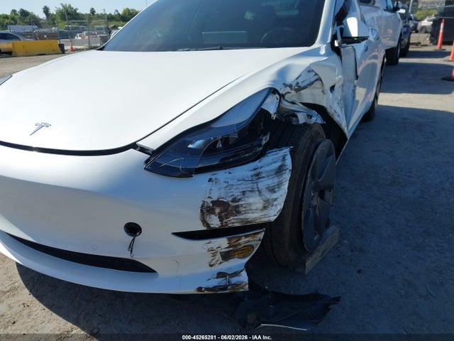 Tesla Model 3 Long Range Dual Motor All-wheel Drive 2022 5YJ3E1EB3NF323899 Image 11