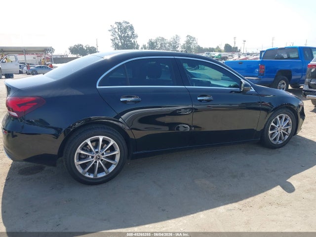 Mercedes-Benz A 220 2019 WDD3G4EB4KW034426 Image 13