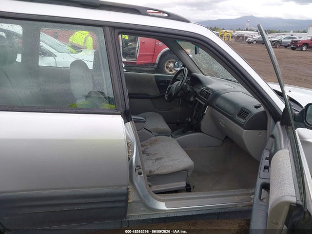 Auction sale of the 2002 Subaru Forester L, vin: JF1SF63592H700966, lot number: 45265296