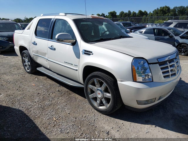 Продажа на аукционе авто 2013 Cadillac Escalade Ext Luxury, vin: 3GYT4MEF7DG113493, номер лота: 45265307