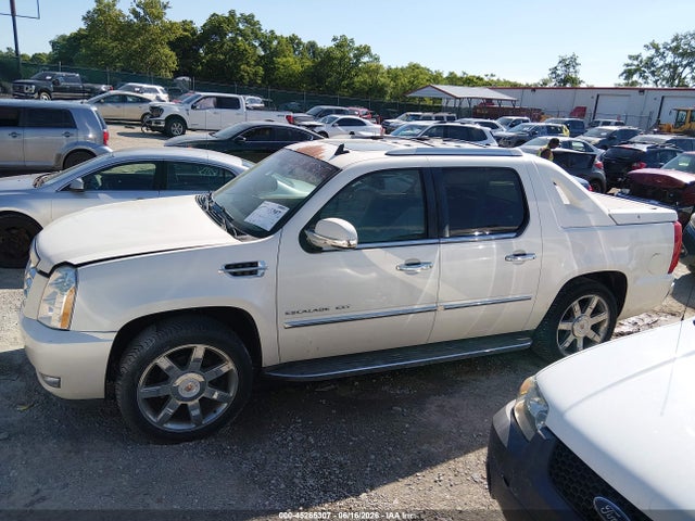 2013 Cadillac Escalade Ext Luxury მანქანა იყიდება აუქციონზე, vin: 3GYT4MEF7DG113493, აუქციონის ნომერი: 45265307