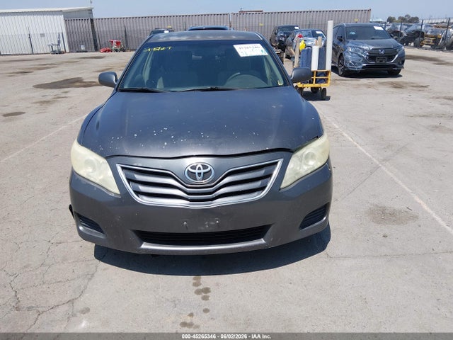 45265346 :رقم المزاد ، 4T4BF3EK4BR109805 vin ، 2011 Toyota Camry Le مزاد بيع