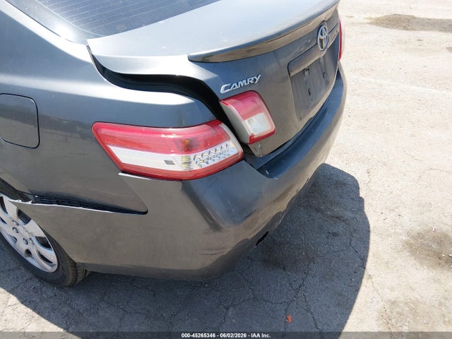 45265346 :رقم المزاد ، 4T4BF3EK4BR109805 vin ، 2011 Toyota Camry Le مزاد بيع