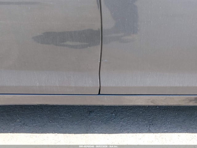 45265346 :رقم المزاد ، 4T4BF3EK4BR109805 vin ، 2011 Toyota Camry Le مزاد بيع