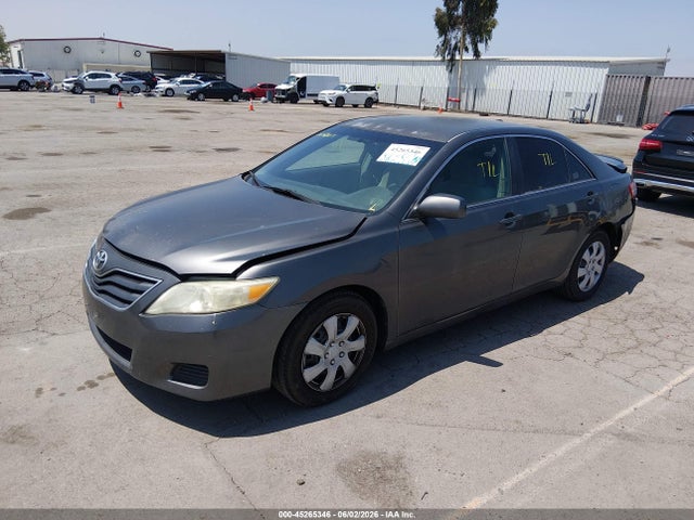 45265346 :رقم المزاد ، 4T4BF3EK4BR109805 vin ، 2011 Toyota Camry Le مزاد بيع