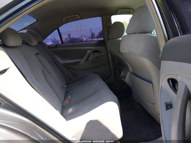 45265346 :رقم المزاد ، 4T4BF3EK4BR109805 vin ، 2011 Toyota Camry Le مزاد بيع
