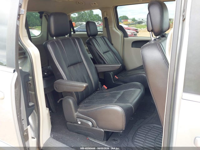 2014 Chrysler Town & Country Touring მანქანა იყიდება აუქციონზე, vin: 2C4RC1BG5ER444325, აუქციონის ნომერი: 45265446