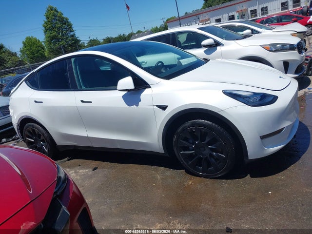 2022 Tesla Model Y Long Range Dual Motor All-wheel Drive მანქანა იყიდება აუქციონზე, vin: 7SAYGAEE2NF316505, აუქციონის ნომერი: 45265516