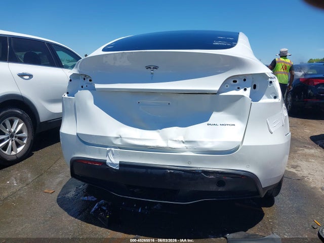 2022 Tesla Model Y Long Range Dual Motor All-wheel Drive მანქანა იყიდება აუქციონზე, vin: 7SAYGAEE2NF316505, აუქციონის ნომერი: 45265516