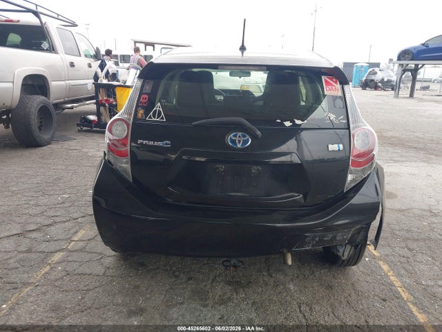 Toyota Prius C One 2014 JTDKDTB34E1082550 Image 16