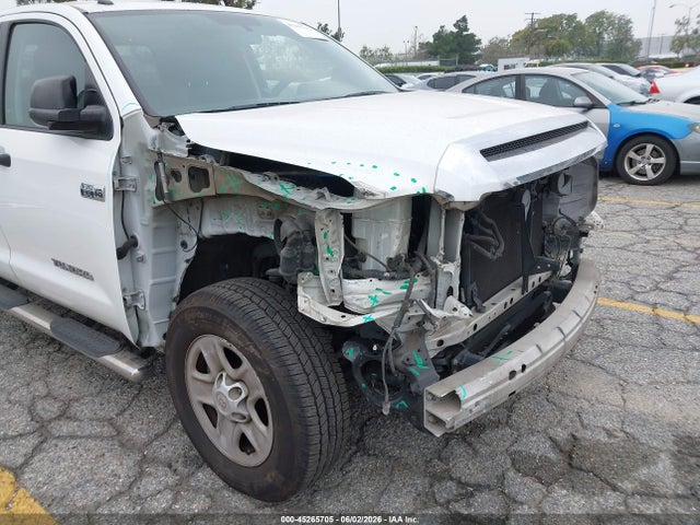 5TFRY5F12GX205107 Toyota Tundra Sr5 5.7l V8