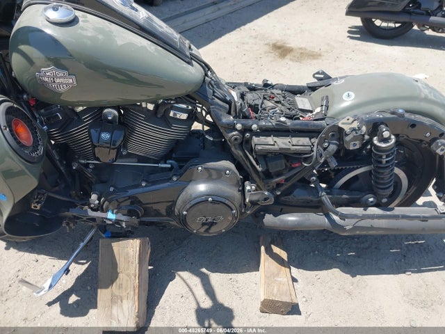 45265749 :رقم المزاد ، 1HD1KVP24MB650736 vin ، 2021 Harley-davidson Flhrxs مزاد بيع