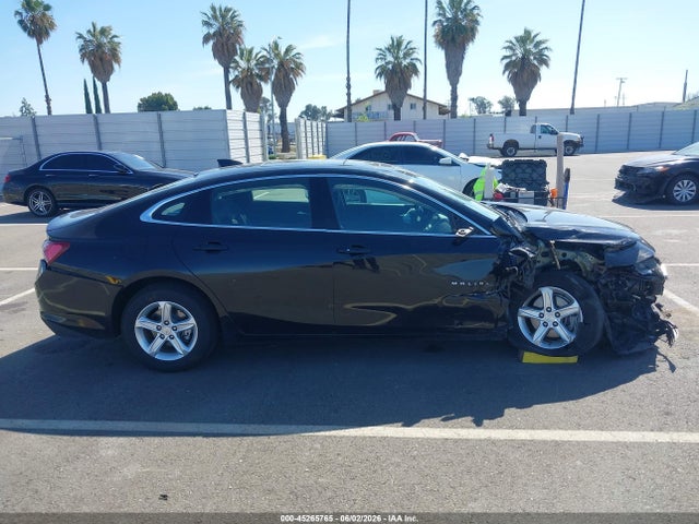 1G1ZD5ST7NF181546 Chevrolet Malibu Fwd Lt