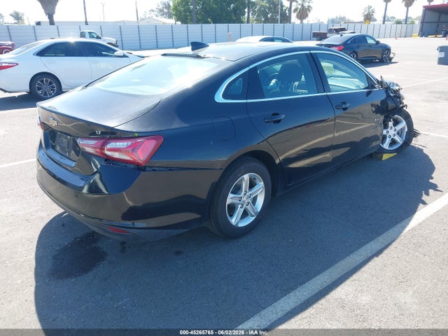 1G1ZD5ST7NF181546 Chevrolet Malibu Fwd Lt
