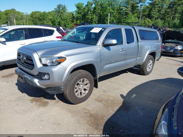 5TFSZ5AN5JX162561 Toyota Tacoma Sr5 V6