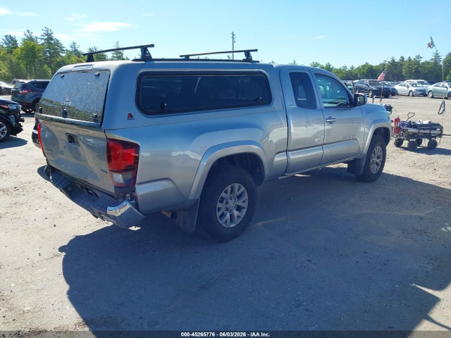 5TFSZ5AN5JX162561 Toyota Tacoma Sr5 V6