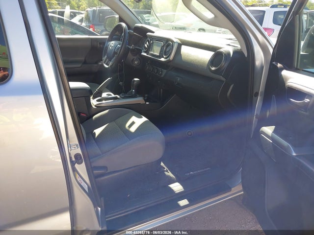 5TFSZ5AN5JX162561 Toyota Tacoma Sr5 V6