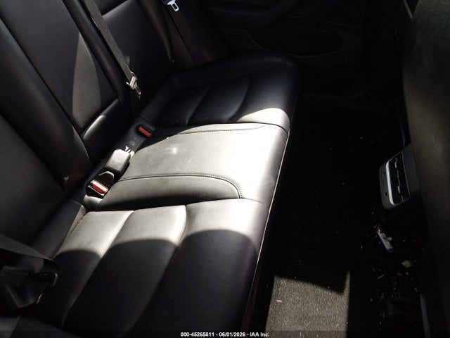 5YJ3E1EB3JF170838 Tesla Model 3 Long Range/performance