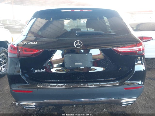 W1N4N4GB9PJ473927 Mercedes-Benz GLA 250