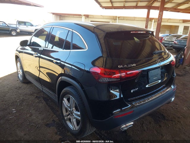 W1N4N4GB9PJ473927 Mercedes-Benz GLA 250
