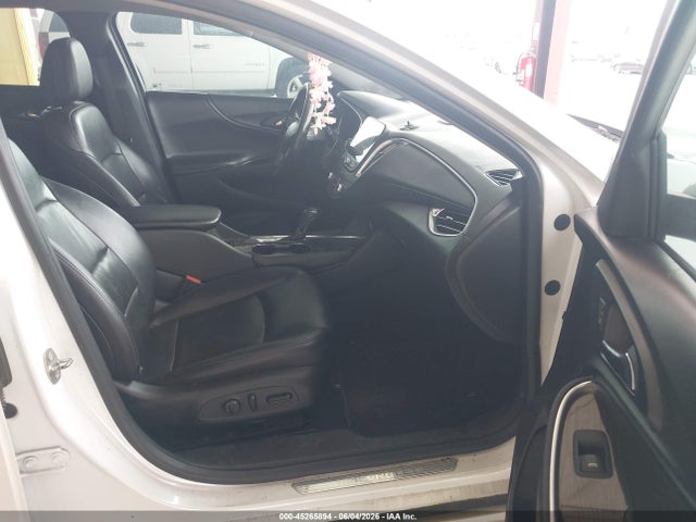1G1ZH5SX6HF122614 Chevrolet Malibu Premier