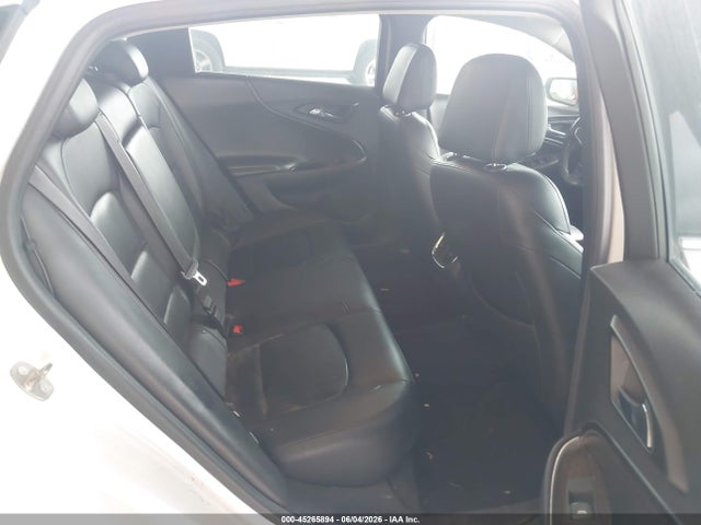 1G1ZH5SX6HF122614 Chevrolet Malibu Premier