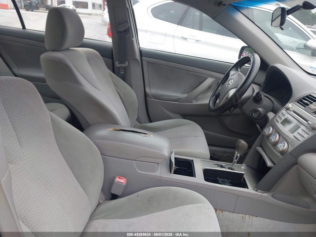 45265920 :رقم المزاد ، 4T1BF3EK1BU120240 vin ، 2011 Toyota Camry Le مزاد بيع