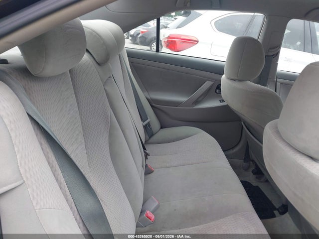 45265920 :رقم المزاد ، 4T1BF3EK1BU120240 vin ، 2011 Toyota Camry Le مزاد بيع