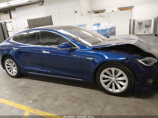 Auction sale of the 2016 Tesla Model S, vin: 5YJSA1E20GF137411, lot number: 45265933