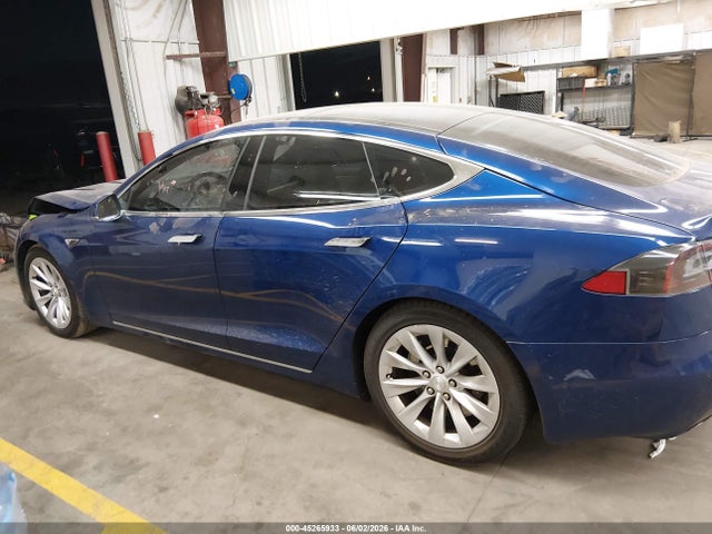 Продажа на аукционе авто 2016 Tesla Model S, vin: 5YJSA1E20GF137411, номер лота: 45265933