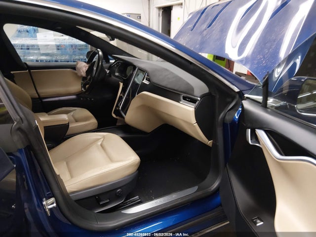 Продаж на аукціоні авто 2016 Tesla Model S, vin: 5YJSA1E20GF137411, номер лоту: 45265933